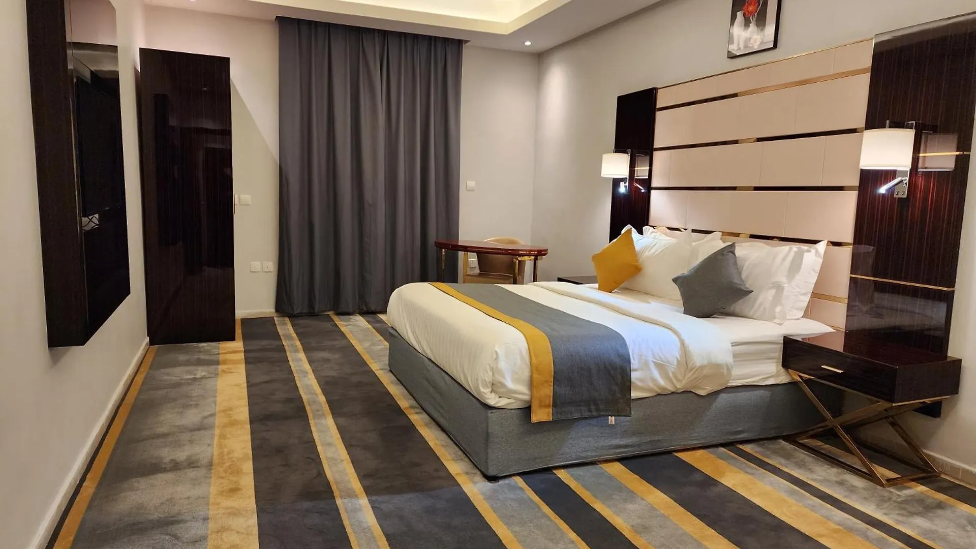 ****  فندق Rasis Park جدة المملكة العربية السعودية
